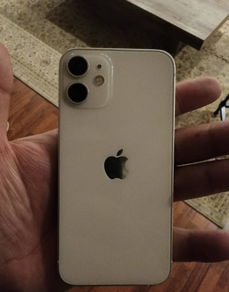 iPhone 12 mini 4