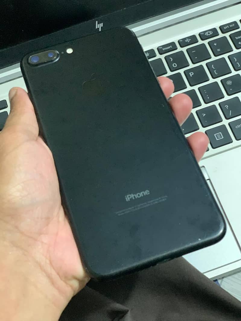 Apple iPhone 7 Plus 1