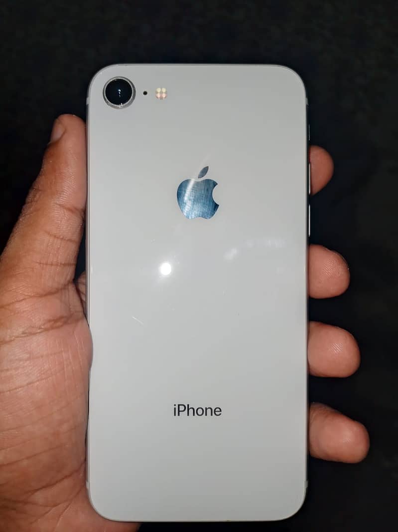 Apple iPhone 8 1