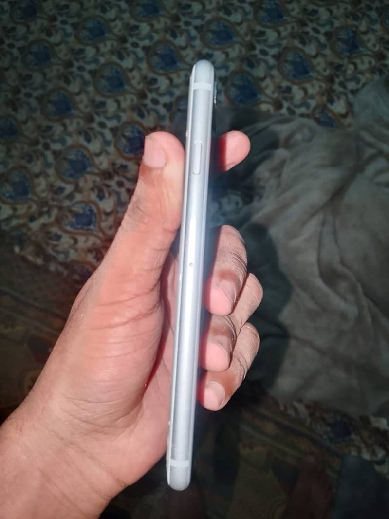 Apple iPhone 8 2