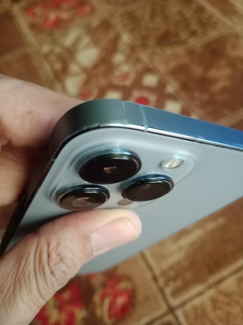 Apple iPhone 13pro max 4