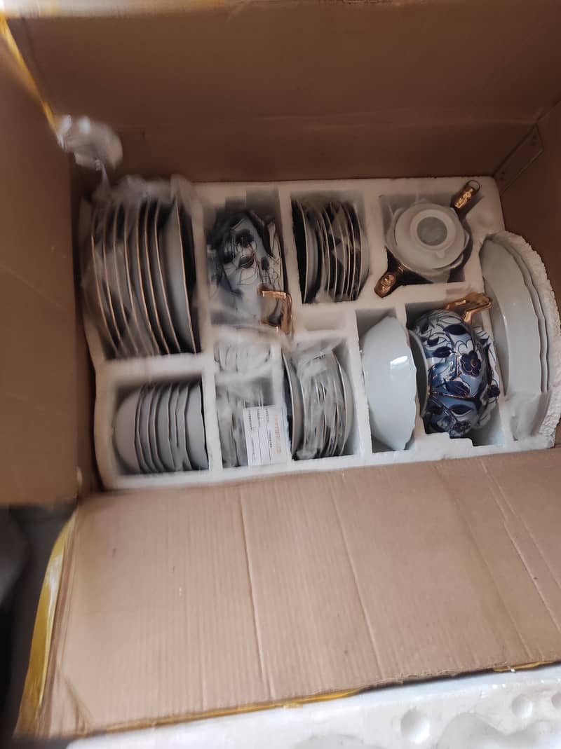 Dinner set 1
