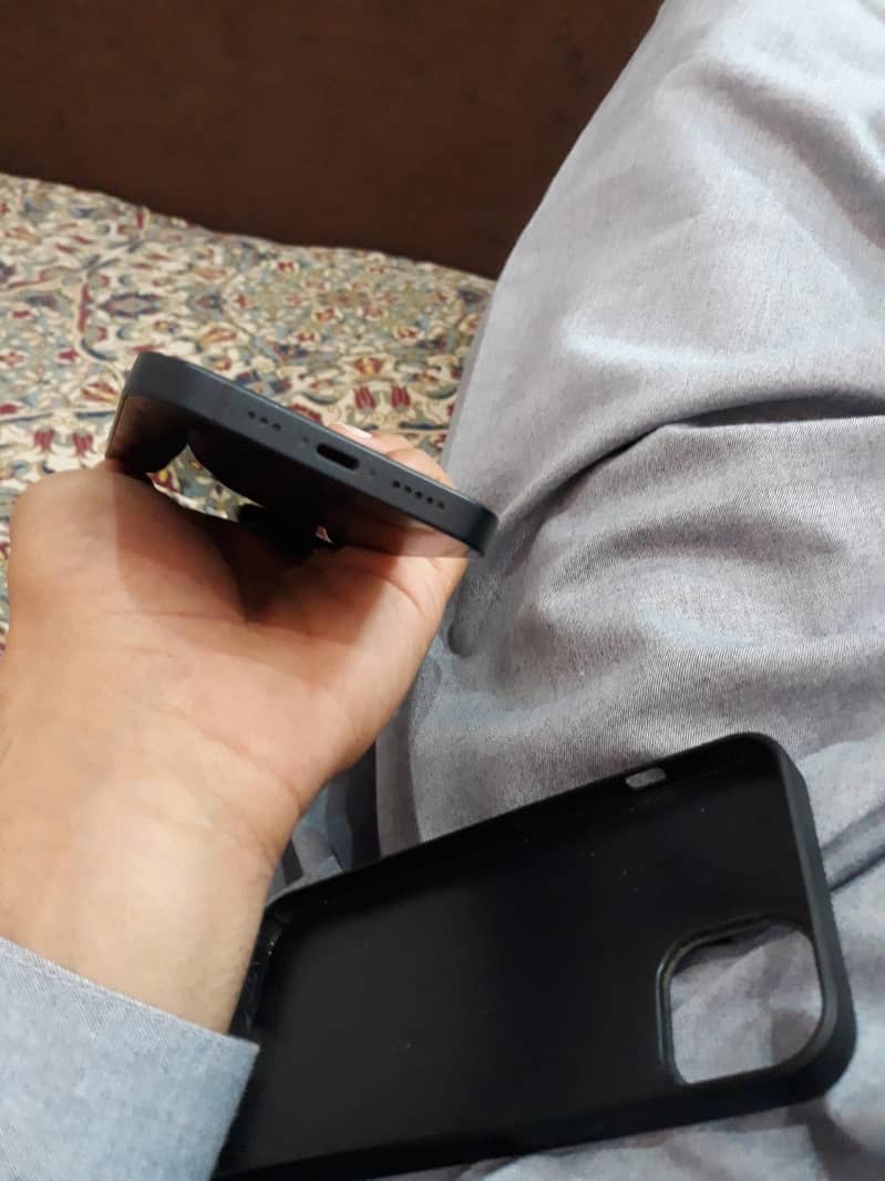 Apple iPhone 14 5