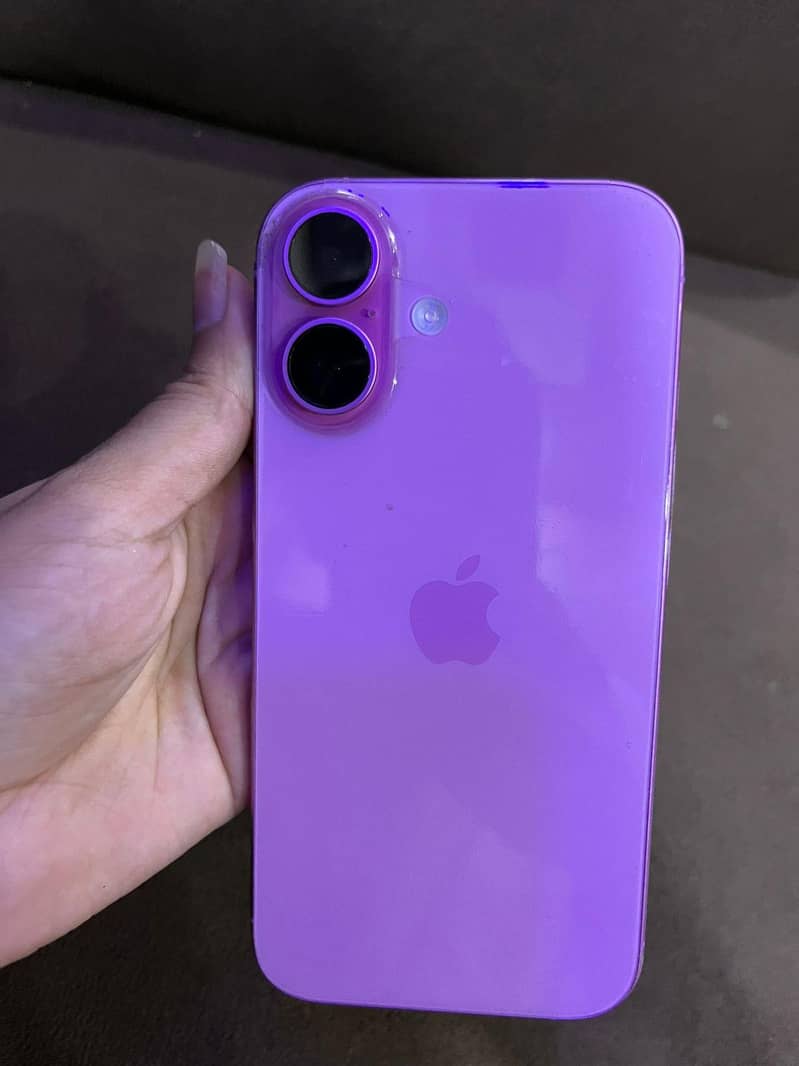 Apple iPhone 16 4