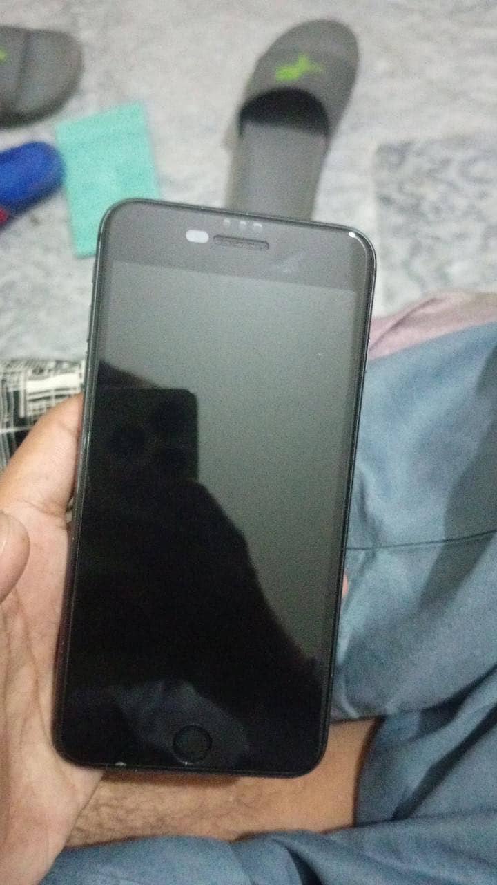 Apple iPhone 8 Plus 6
