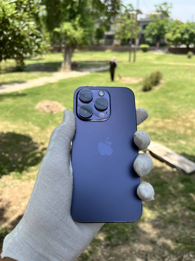 Apple iPhone 14 Pro 0