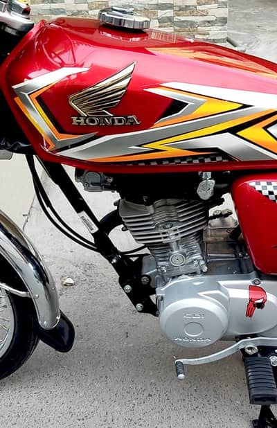 Honda CG 125 2025 Red  Febulus Gift For Honda Lovers!