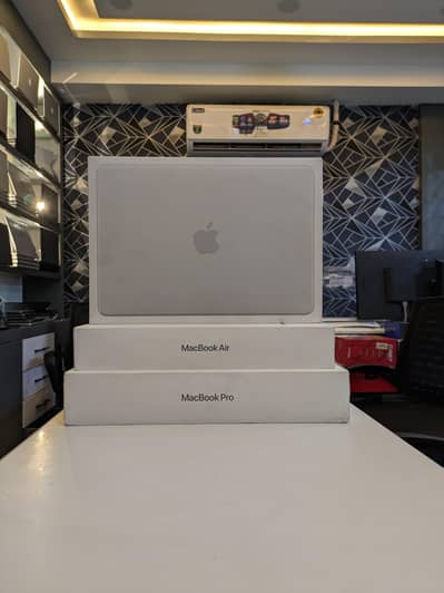 MacBook Pro 14 M5 MacBook Air 13 M5 MacBook Neo 13