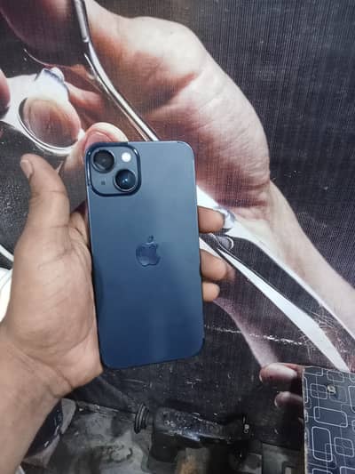 Apple iPhone 13