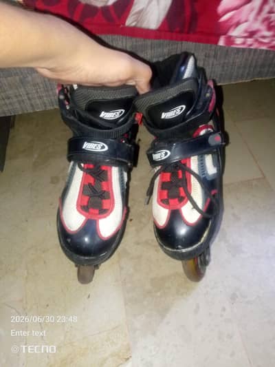 skating ahoes