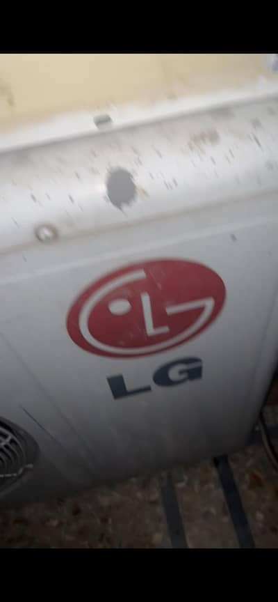 LG 1.5 ton  orient 1 ton