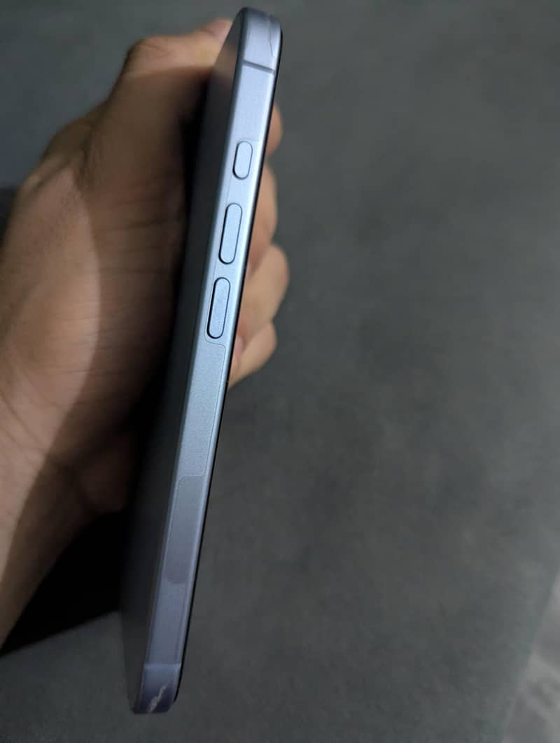 Apple iPhone 17 4