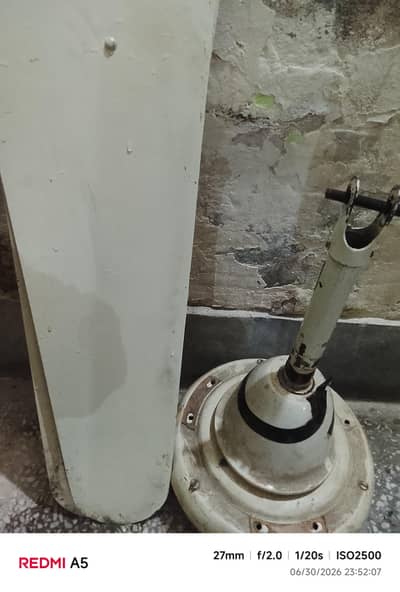 fan for sale used m hai Bering khrb hai awaz ATI hai panky se baji chl