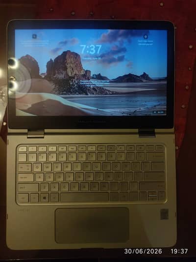 Hp spectre x360 Slim Touch i5  500GB Fast SSD+ free wireless mouse bag