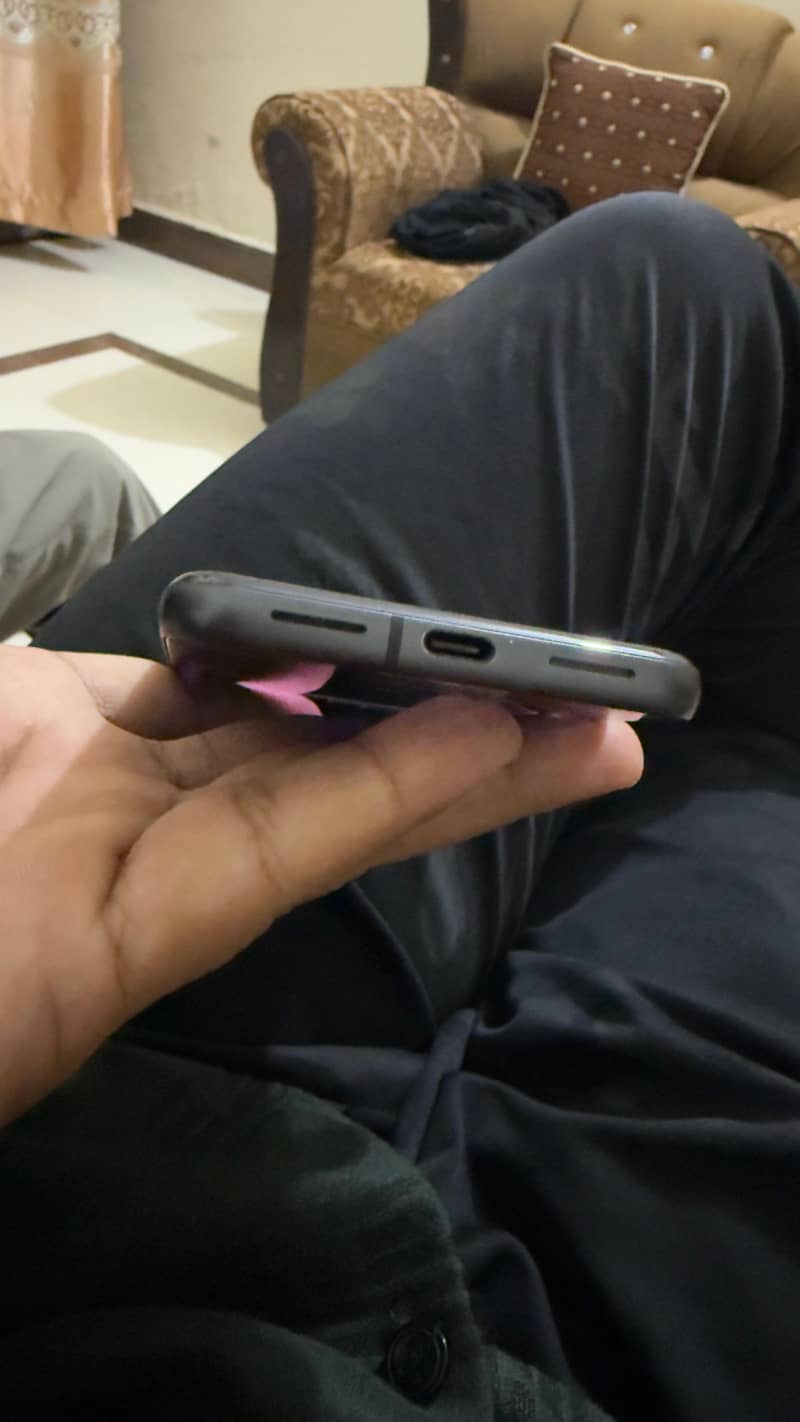 Google Pixel 8 6