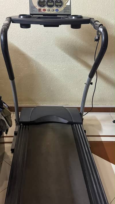 Heavy duty treadmill | Needs Repair | Strong motor | Bargain Price