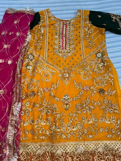 Luxury Mustard Heavy Embroidered 3 Piece Suit | 10/10Condition