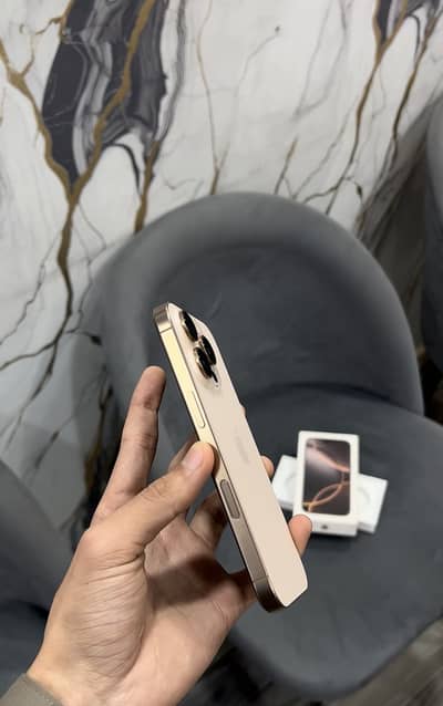 Apple iPhone 16 Pro Jv