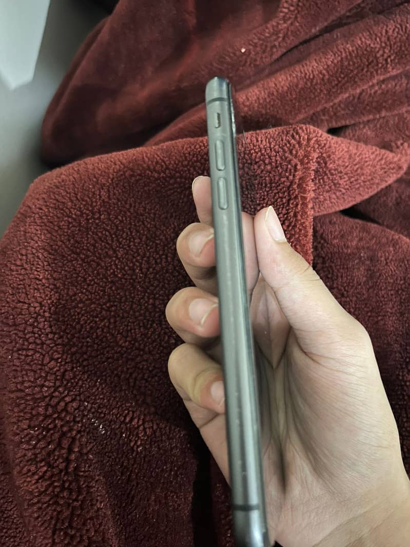 Apple iPhone 11 2
