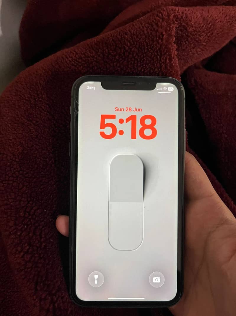 Apple iPhone 11 4