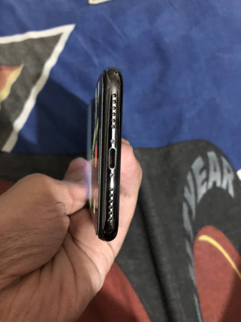 Apple iPhone X 6
