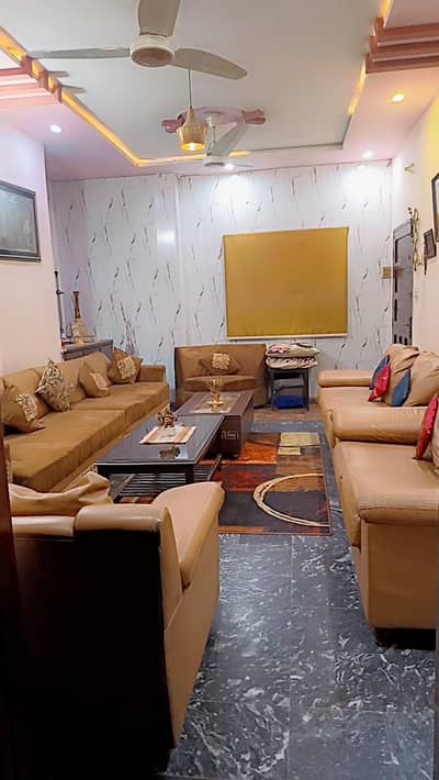 4.5 Marla ka corner apartment bilkul Gahr jesa.