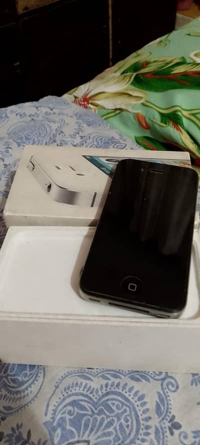 Apple iPhone 4s