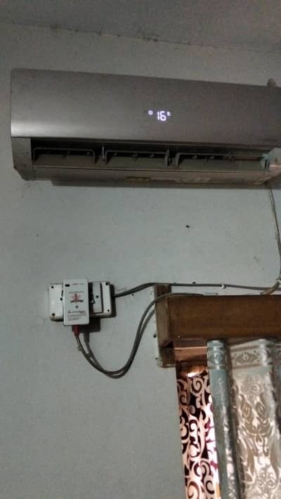 1 ton haier Dc inverter Ac for sale. . 3 year used