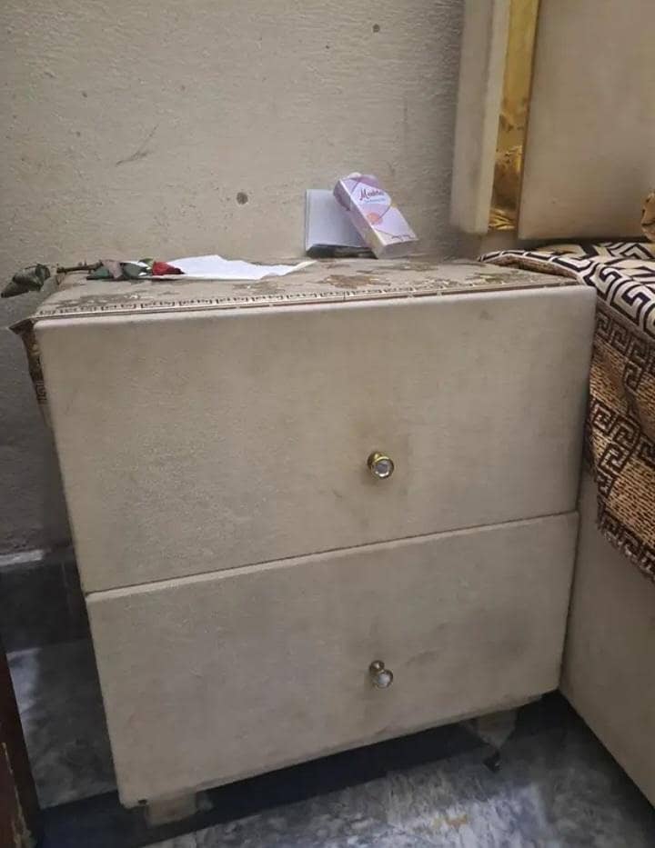 bed side table or dressing table 3