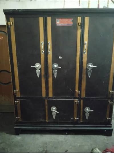 Iron almari 5 doors