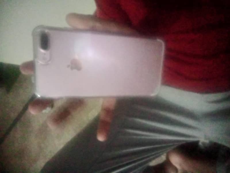 Apple iPhone 7 Plus 1