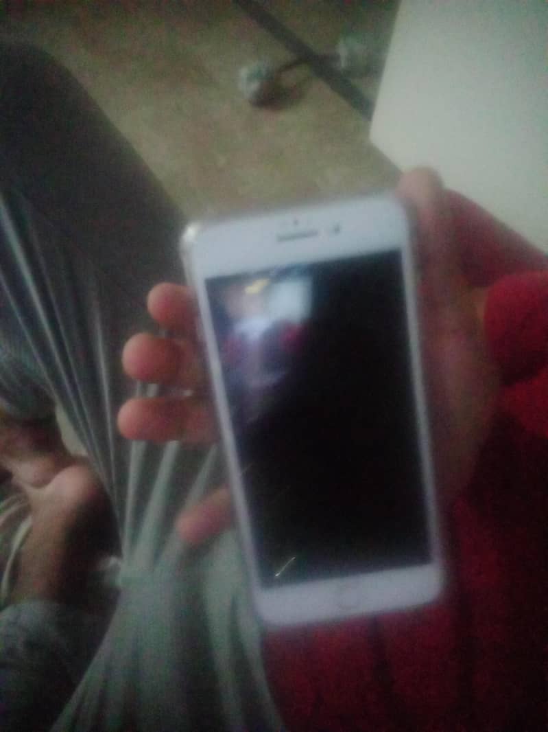 Apple iPhone 7 Plus 5