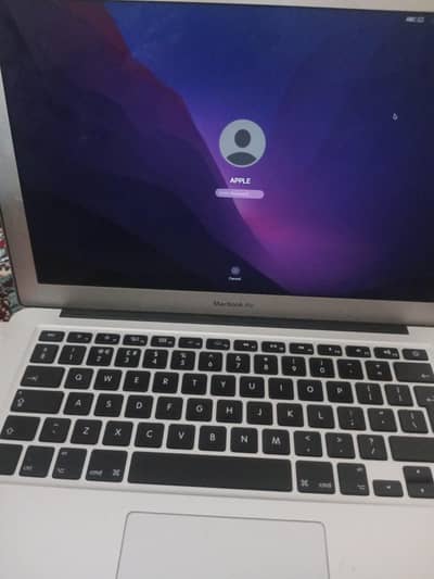macbook 15 air 10/10 condition ma ha