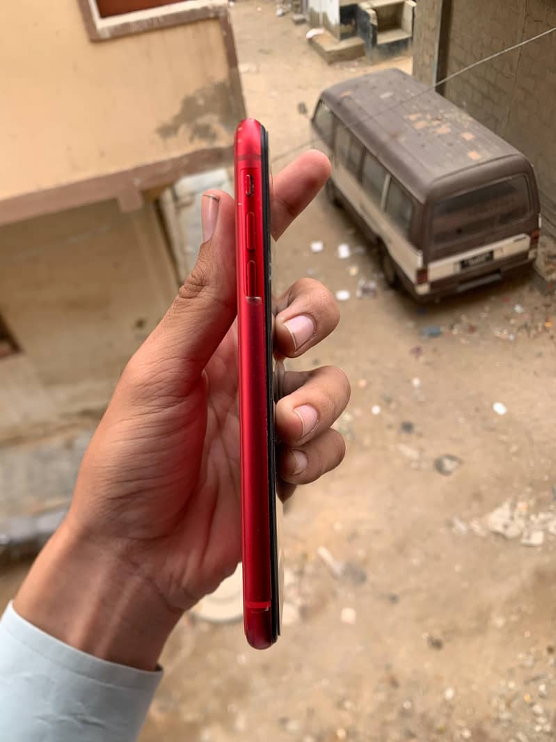 Apple iPhone 11 3