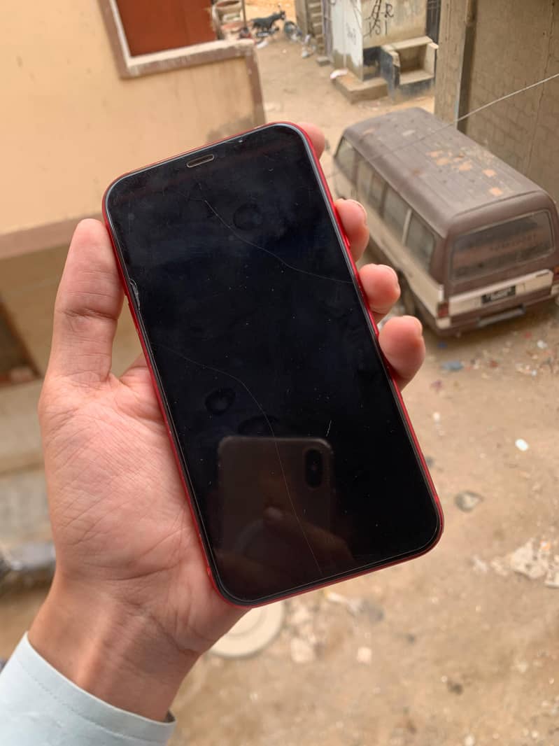 Apple iPhone 11 4