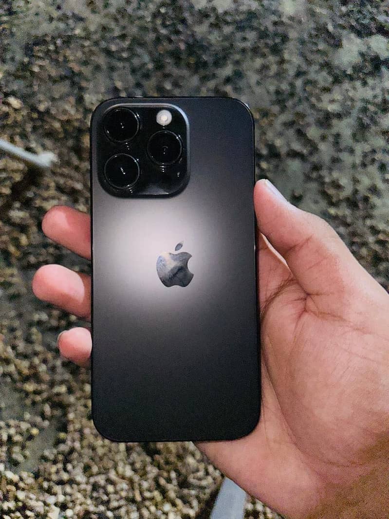 Apple iPhone 14 Pro 0