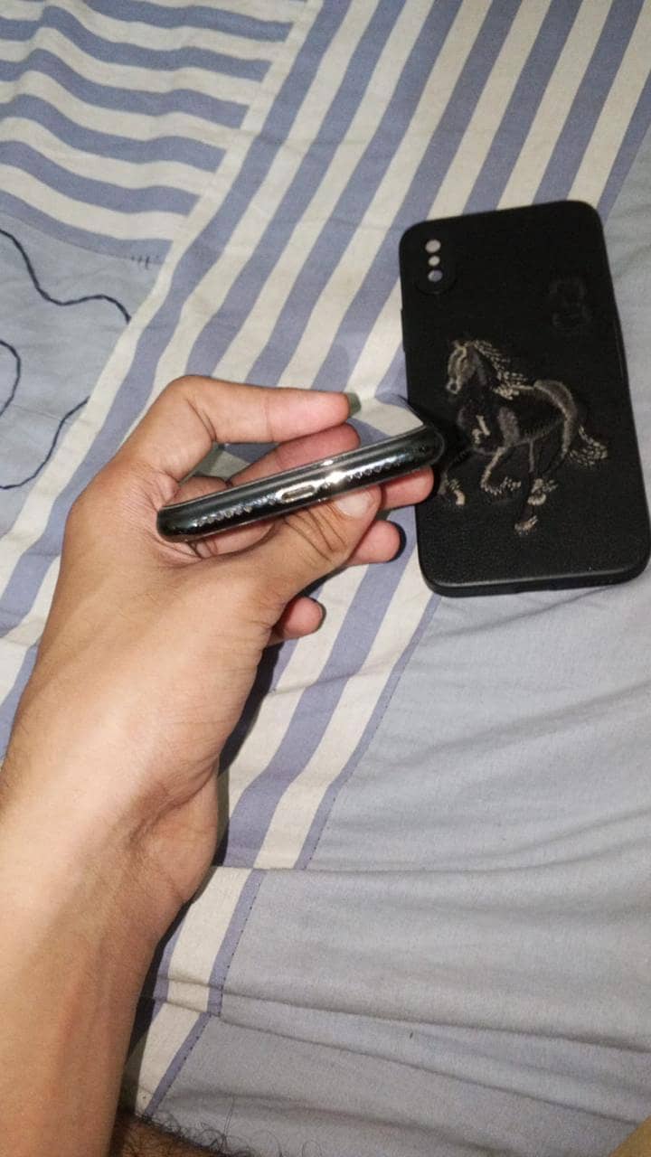 Apple iPhone X 0