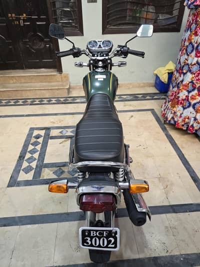 New 0 Fresh Bike totally 5800 km Used All Punjab Number laga howa