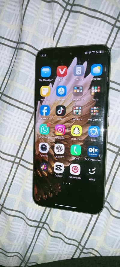 Tecno spark 40pro+ (8Gb RAM / 256GB storage)