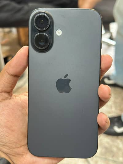 Apple iPhone 16