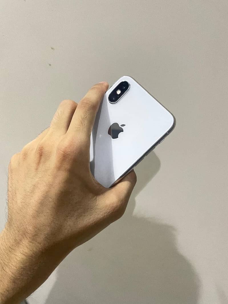 Apple iPhone X 6