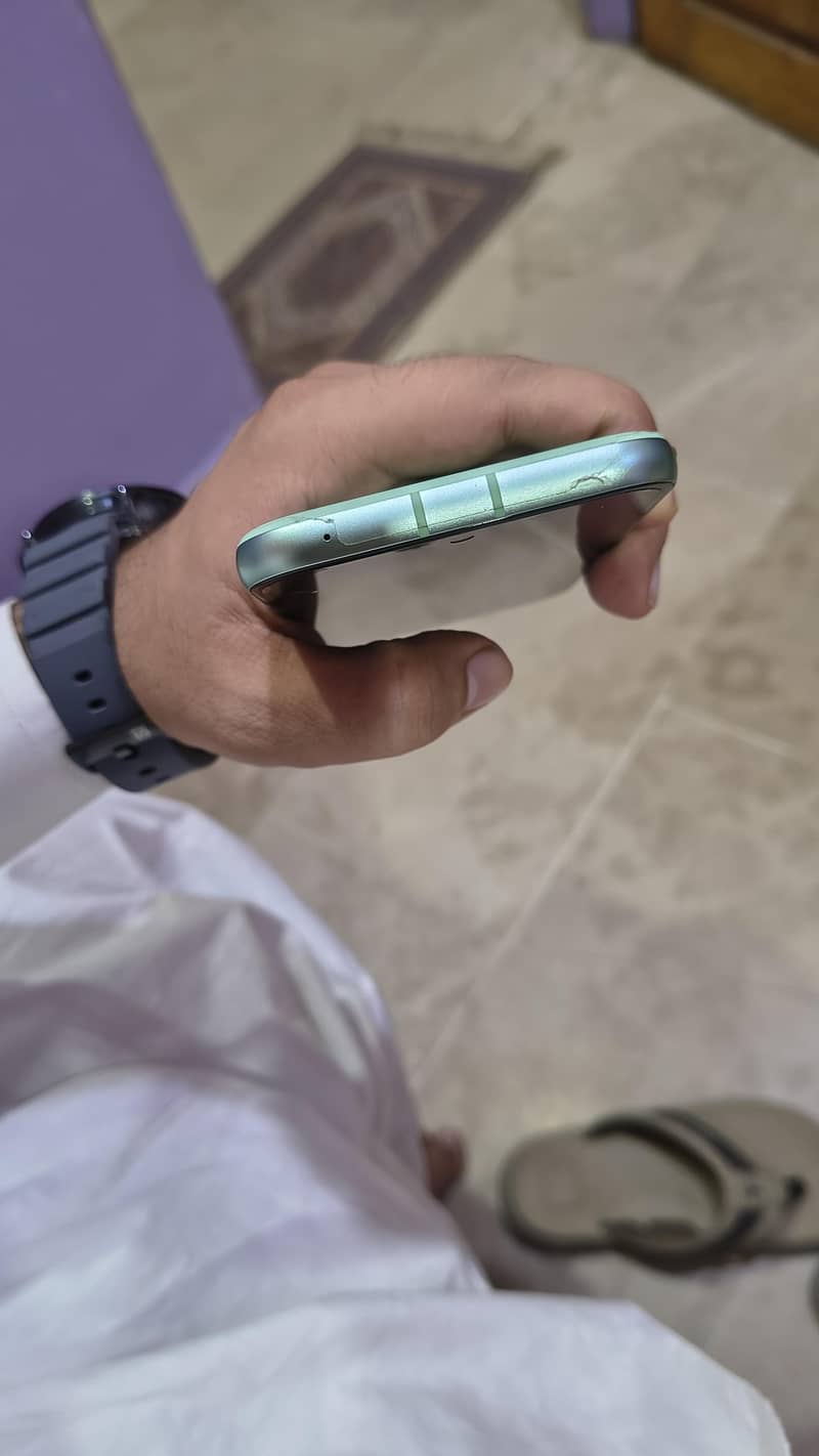 Google Pixel 8a 3