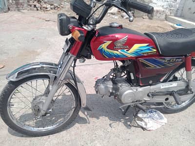 Honda 70cc Bike 21+22 model hundred percent original  no any fault.