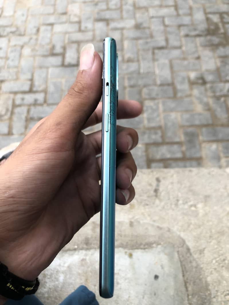 One Plus 8T 4