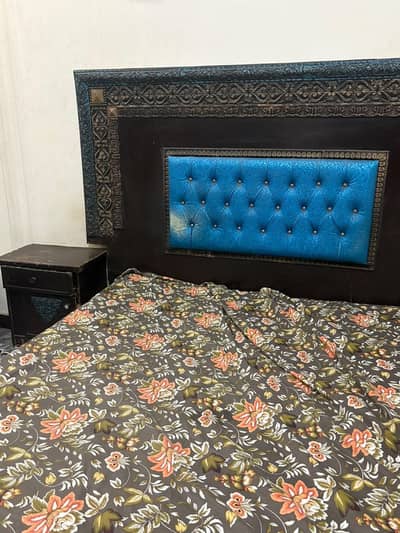 Bed , dressing table . Study table