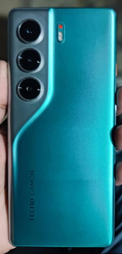 Tecno CAMON 40 Pro