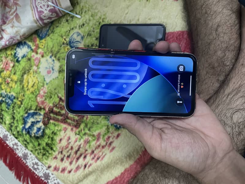 Apple iPhone 11 3