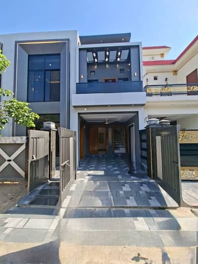 Direct Deals Marketing Offers Prime Location Lavish Beautiful Double Storey Brand New House Available For Sale Reasonable Price in B Block Near to Park Al Jalil Garden