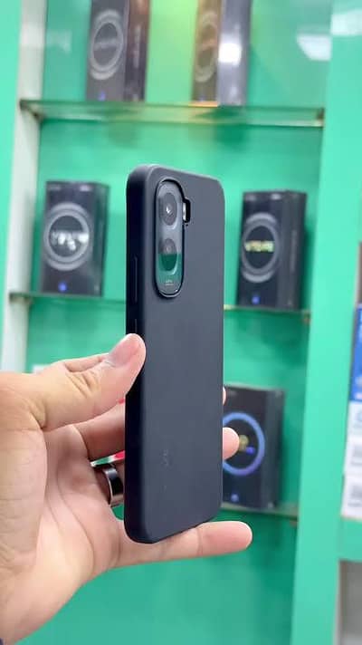 Vivo y500 8/256 only box open 1 hour use