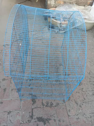 Mera pass big size ka 2 cage ha